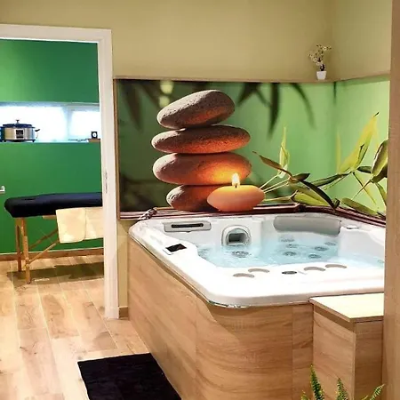 A L'ombre Du Ginkgo Nyaraló *